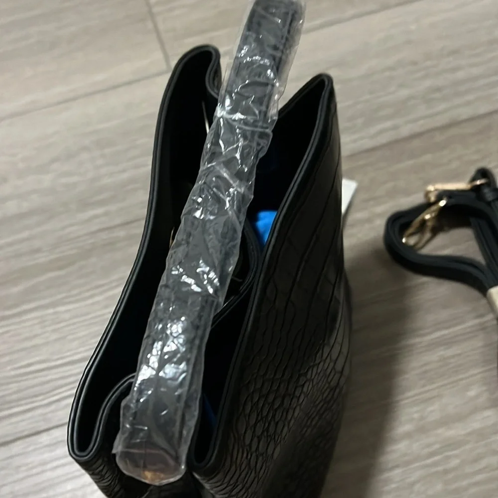 AOTA Elegant Black Vegan Leather Bag - Picture 9 of 12